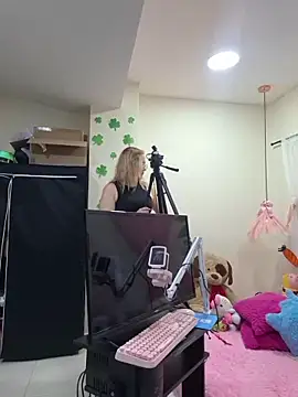 NaomiShimizu online show from 04/06/26, 07:48