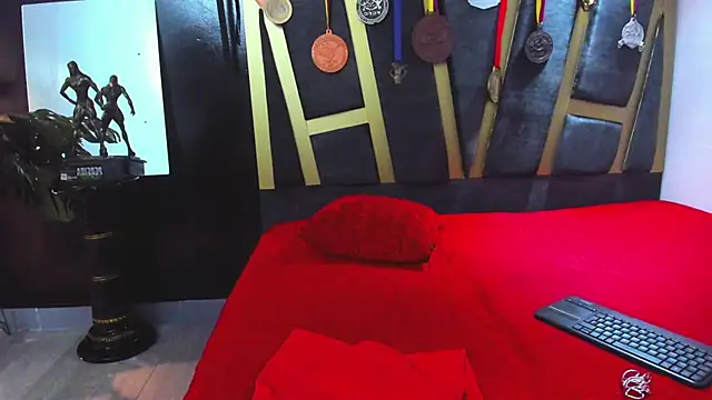 Khloe Rossich online show from 10/07/25, 06:16