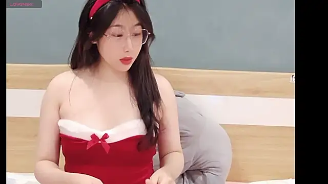 Snapshot of Chuppa_Chup chatting on 12/24/24, 10:55 Chuppa Chup online show from 12/24/24, 10:55