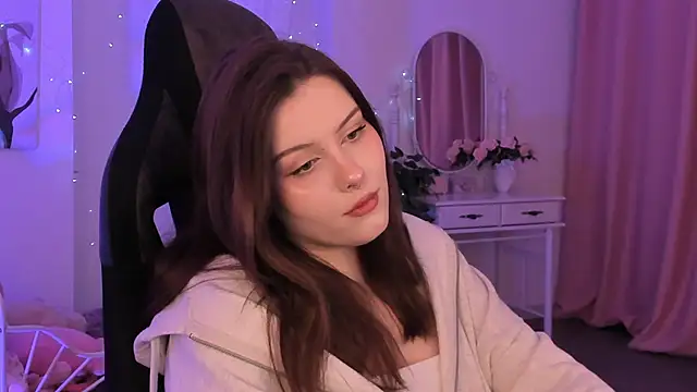 CoralineKeyns online show from 02/04/25, 11:16