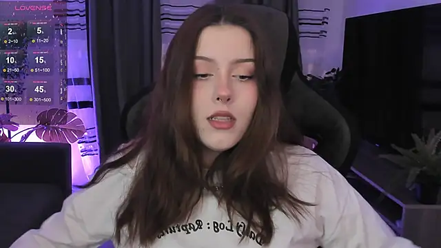 CoralineKeyns online show from 02/25/25, 05:41