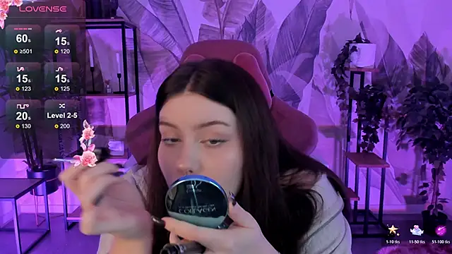 CoralineKeyns online show from 11/05/25, 05:29