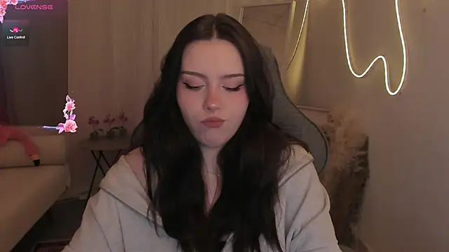 CoralineKeyns online show from 03/12/26, 05:46