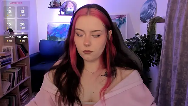 CoralineKeyns online show from 03/31/26, 05:41