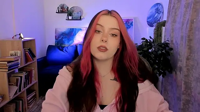 CoralineKeyns online show from 04/15/26, 05:14