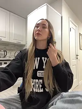 Lunalikaiya online show from 02/27/26, 05:46