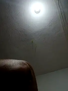 Snapshot of Nicolaskribeiro chatting on 12/20/25, 06:37 Nicolaskribeiro online show from 12/20/25, 06:37