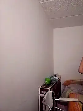 Cameron puppy online show from 10/21/25, 05:35