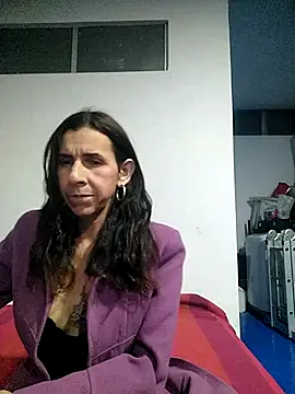 Snapshot of Cameron_puppy chatting on 06/12/26, 05:17 Cameron puppy online show from 06/12/26, 05:17