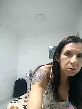 Snapshot of Cameron_puppy chatting on 06/19/26, 06:23 Cameron puppy online show from 06/19/26, 06:23