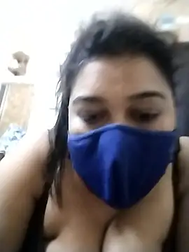 indianlisa5 online show from 04/17/26, 06:22