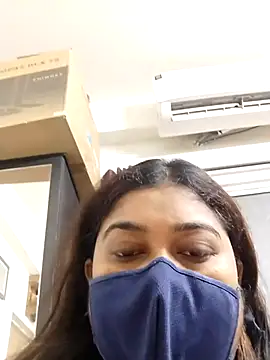 Snapshot of indianlisa5 chatting on 05/20/26, 06:14 indianlisa5 online show from 05/20/26, 06:14