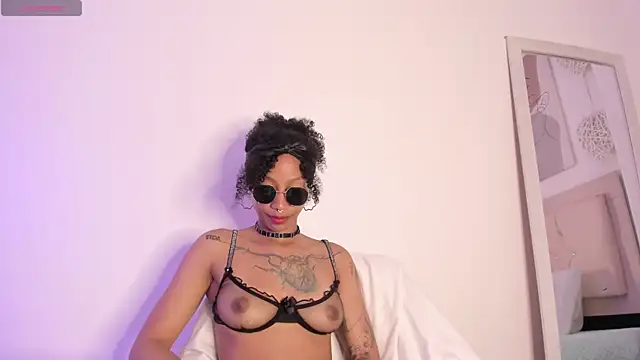 daiana curly online show from 03/18/25, 02:26