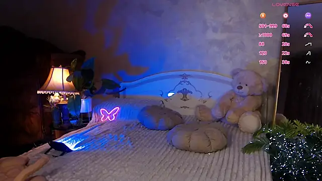 JulieHeets online show from 01/03/25, 10:41