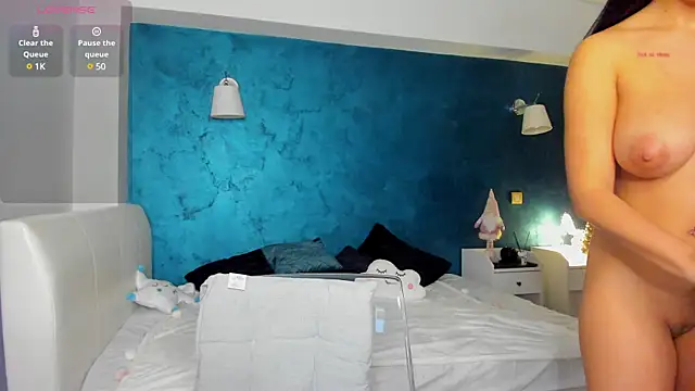 Awesome Jolie online show from 12/24/24, 05:44