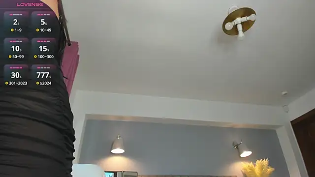 Awesome Jolie online show from 12/19/25, 08:21