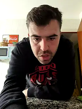 Snapshot of Vicio74@xh chatting on 12/28/24, 01:28 Vicio74xh online show from 12/28/24, 01:28