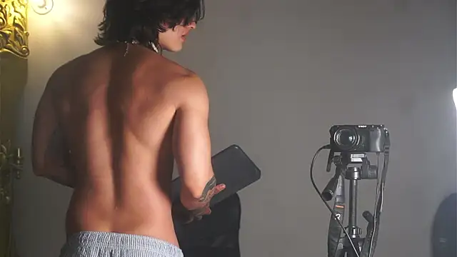 dantecoppolaa  online show from 02/10/25, 02:52