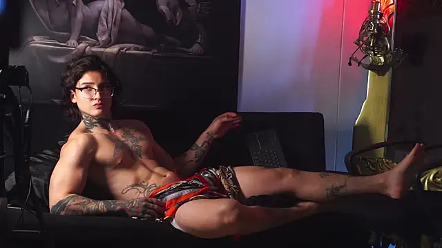 dantecoppolaa  online show from 03/19/25, 08:43