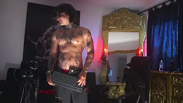 dantecoppolaa  online show from 03/22/25, 08:15