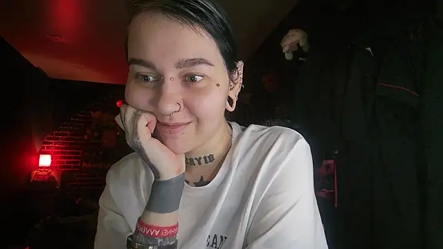 MoorderxDoll online show from 12/10/24, 09:11