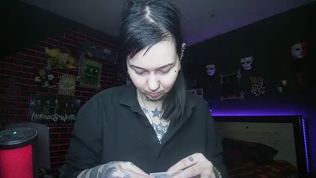 MoorderxDoll online show from 02/27/26, 06:30