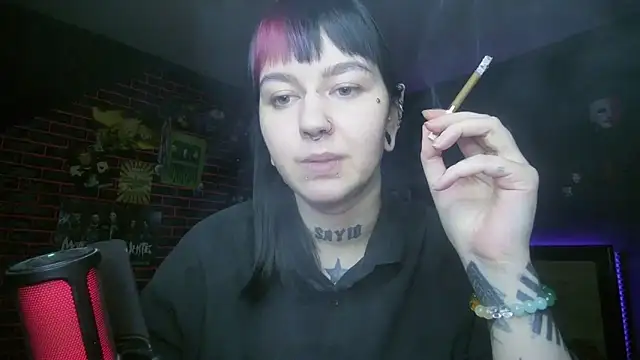 Snapshot of MoorderxDoll chatting on 03/04/26, 11:55 MoorderxDoll online show from 03/04/26, 11:55