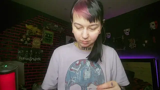 Snapshot of MoorderxDoll chatting on 03/06/26, 10:06 MoorderxDoll online show from 03/06/26, 10:06