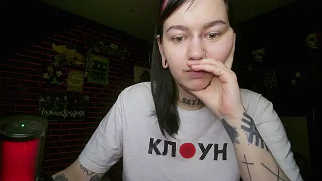 Snapshot of MoorderxDoll chatting on 03/25/26, 09:21 MoorderxDoll online show from 03/25/26, 09:21