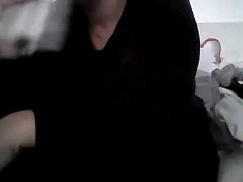 Snapshot of DragoneSFR chatting on 02/03/25, 08:46 DragoneSFR online show from 02/03/25, 08:46