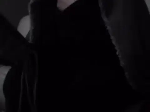 Snapshot of DragoneSFR chatting on 02/03/25, 05:14 DragoneSFR online show from 02/03/25, 05:14