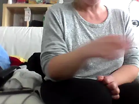 Snapshot of DragoneSFR chatting on 02/23/25, 11:55 DragoneSFR online show from 02/23/25, 11:55