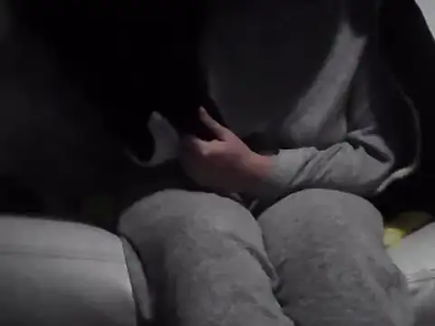 Snapshot of DragoneSFR chatting on 02/23/25, 06:34 DragoneSFR online show from 02/23/25, 06:34