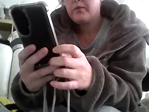 Snapshot of DragoneSFR chatting on 02/24/25, 02:04 DragoneSFR online show from 02/24/25, 02:04