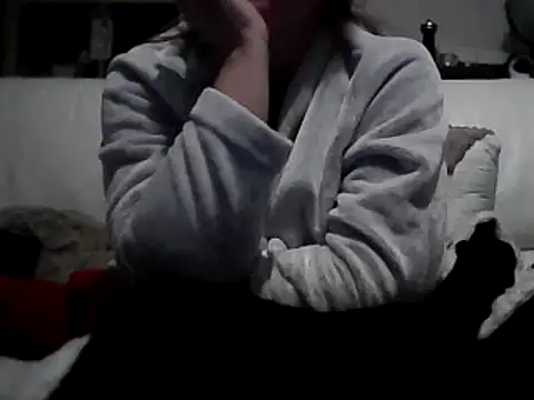 Snapshot of DragoneSFR chatting on 02/25/25, 10:07 DragoneSFR online show from 02/25/25, 10:07