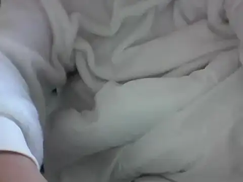 Snapshot of DragoneSFR chatting on 03/07/25, 07:08 DragoneSFR online show from 03/07/25, 07:08