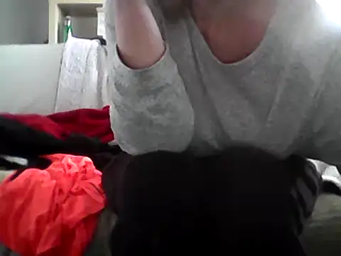 Snapshot of DragoneSFR chatting on 03/19/25, 08:01 DragoneSFR online show from 03/19/25, 08:01