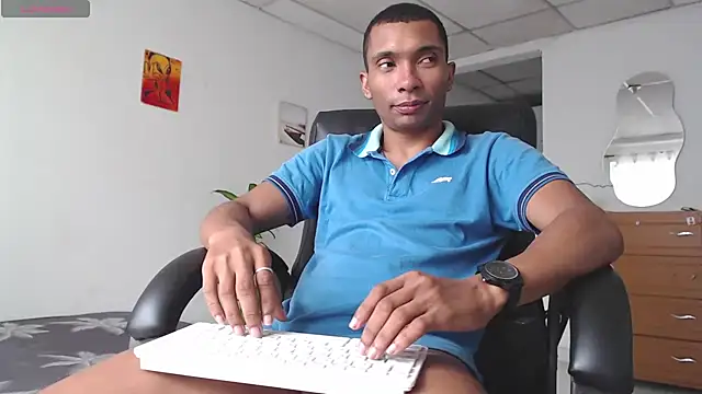 Aaronblack1  online show from 11/30/25, 02:43