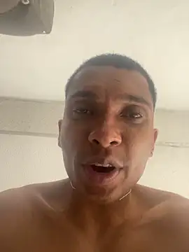 Aaronblack1  online show from 04/17/26, 06:11