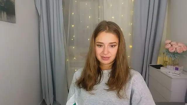 Snapshot of LovelyJessie chatting on 03/04/25, 02:10 LovelyJessie online show from 03/04/25, 02:10