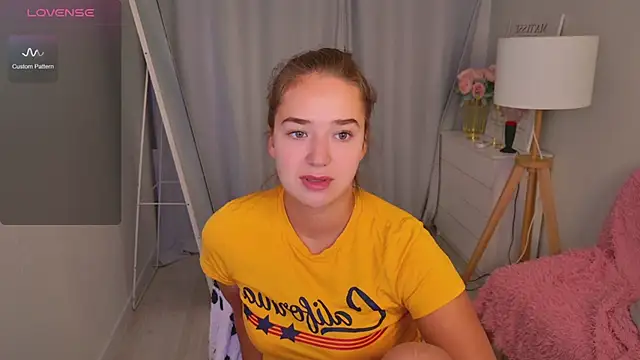 LovelyJessie online show from 04/24/26, 01:46