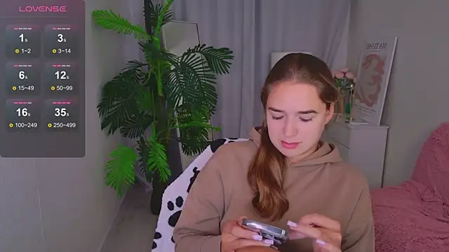 LovelyJessie online show from 06/24/26, 01:54