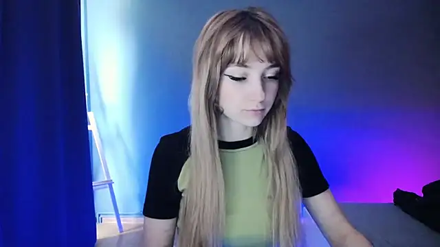 LuciaYoung online show from 02/19/25, 07:17