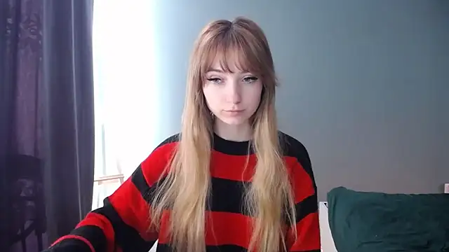 LuciaYoung online show from 02/22/25, 09:45