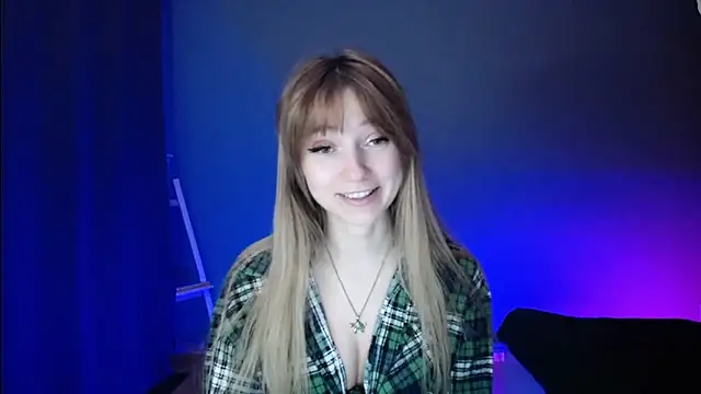 LuciaYoung online show from 03/10/25, 07:40