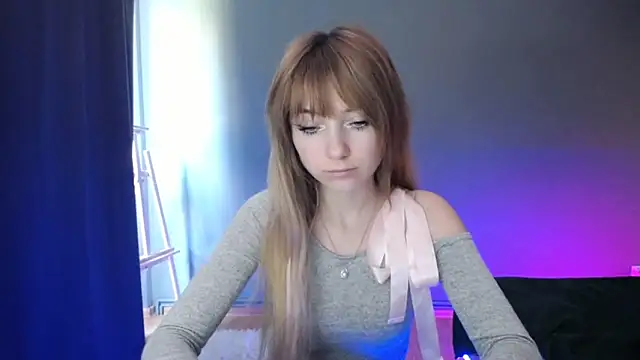 LuciaYoung online show from 03/19/25, 01:29