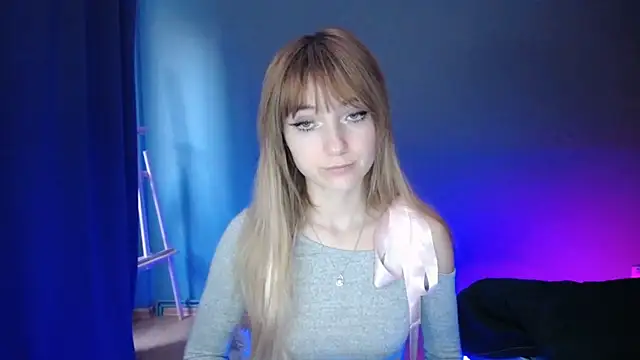 LuciaYoung online show from 03/19/25, 04:34