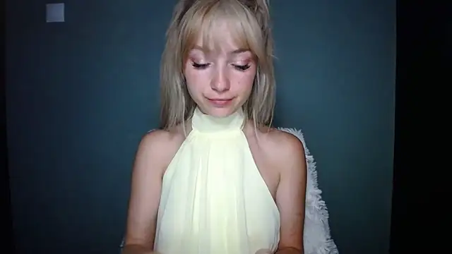 LuciaYoung online show from 09/08/25, 06:18