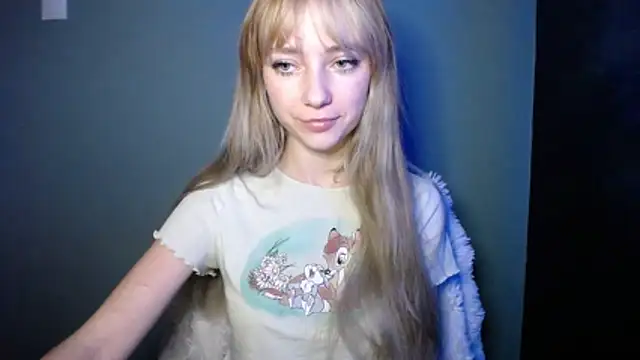 LuciaYoung online show from 10/23/25, 06:23