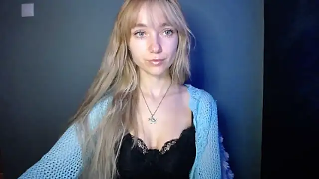 LuciaYoung online show from 11/15/25, 08:00